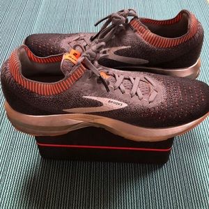 Men’s Brooks Levitate 2